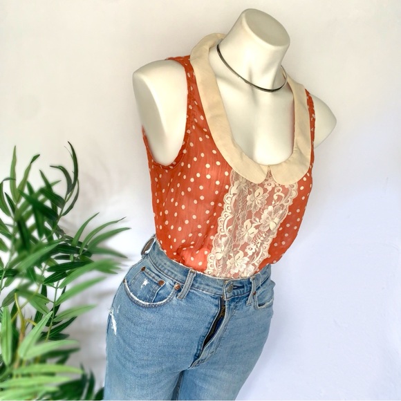l a c e :: Whimsical Peter Pan Polka Dot Lace Top - Picture 4 of 10